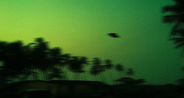 ufo green background
